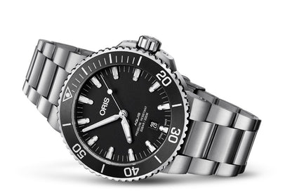 Oris Aquis Date - Watches - Mens